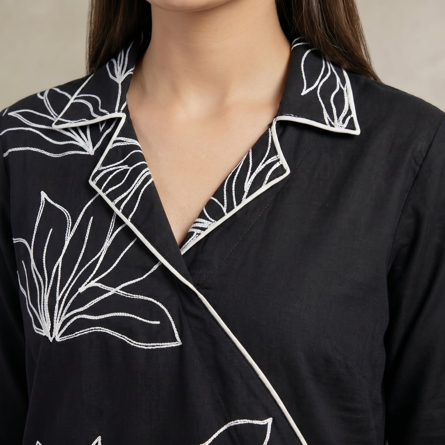 Women’s Black Floral Embroidery Co-Ord Set with Asymmetrical Kurta